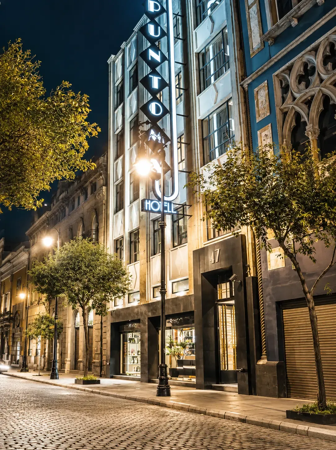 UBICADO EN EL CORAZÓN DE LA CIUDAD